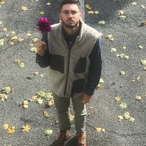 Meet your Posher, Chris